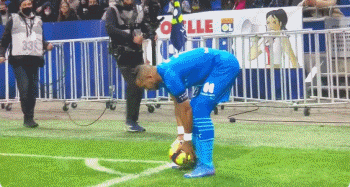 帕尔马vs乌迪内斯：库特罗内、马特奥-佩莱格里诺首发，扎尼奥洛、阿蒂尔-阿塔出战