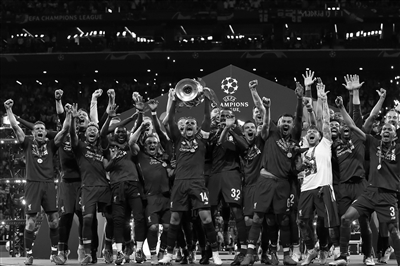 杜兰特：我从不期待任何人祝贺我，但我很感激人们表达的关爱