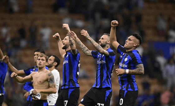 格拉斯纳：球队表现让我骄傲，我们渴望胜利并最终如愿以偿（格拉斯纳：为球队表现自豪，渴望胜利终得如愿）