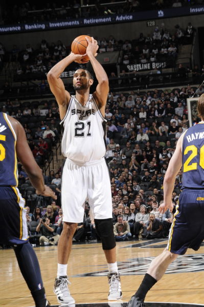 米亚托维奇：皇马应如待C罗般给姆巴佩喂球；我们当年不谈裁判（米亚托维奇：皇马应像对待C罗一样为姆巴佩输送炮弹；当年我们从不讨论裁判）