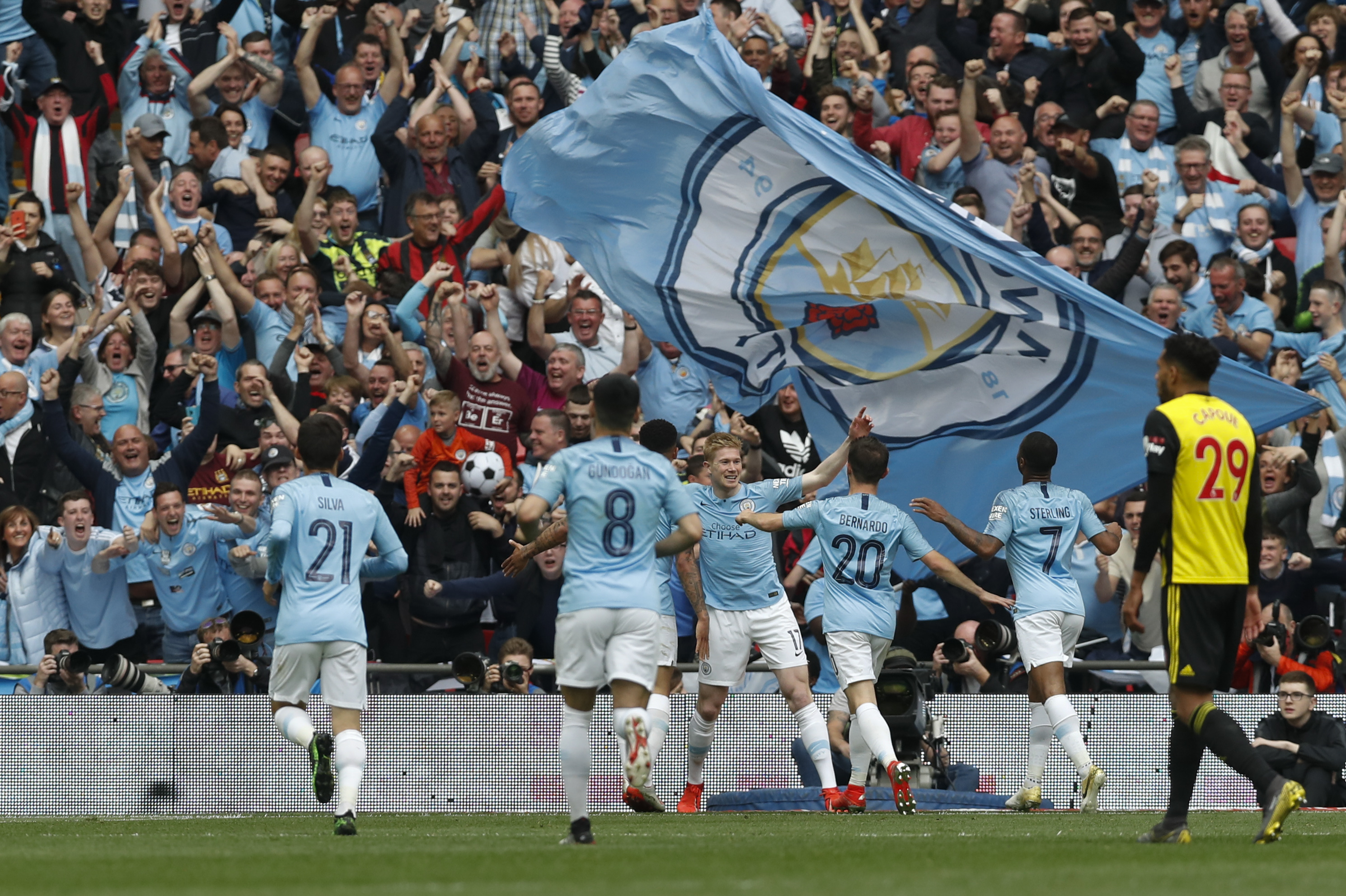 那不勒斯进攻火力惊人（那不勒斯锋线火力全开）