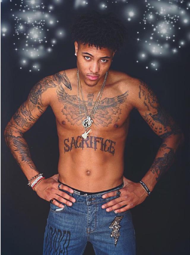 不再身兼两职，俄罗斯主帅卡尔平辞去莫斯科迪纳摩主帅职位（结束双重身份，俄罗斯队主帅卡尔平辞去莫斯科迪纳摩帅位）