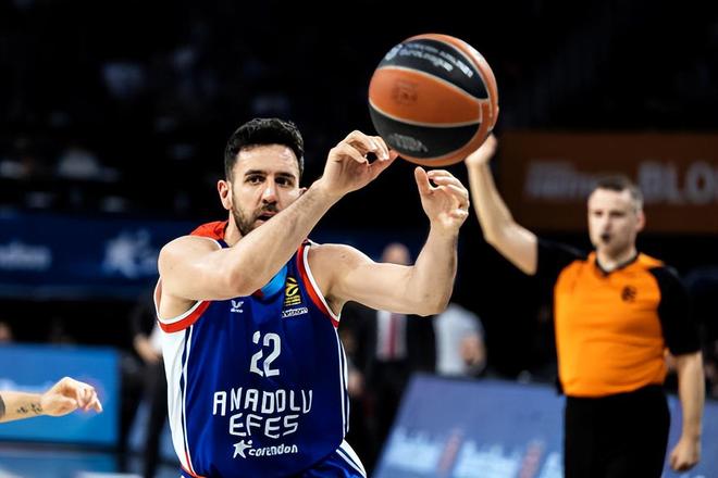 半场：云南1-0西海岸，奥斯卡助攻恩里克闪击（半场战报：云南1-0领先西海岸，奥斯卡助攻恩里克闪电破门）